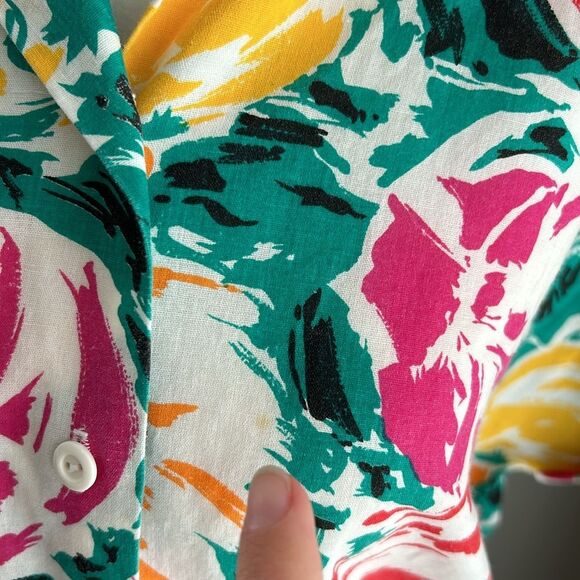 Vintage 80s Judy Bond Shortsleeve Button Up Floral Tulip Blouse Made in the USA - Picture 12 of 14